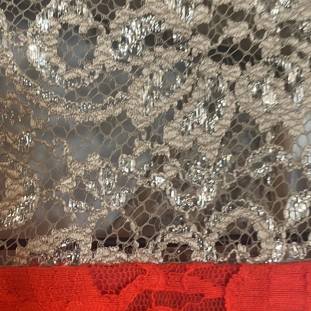 Anthropologie red and gold shell size 10. - Picture 4 of 5